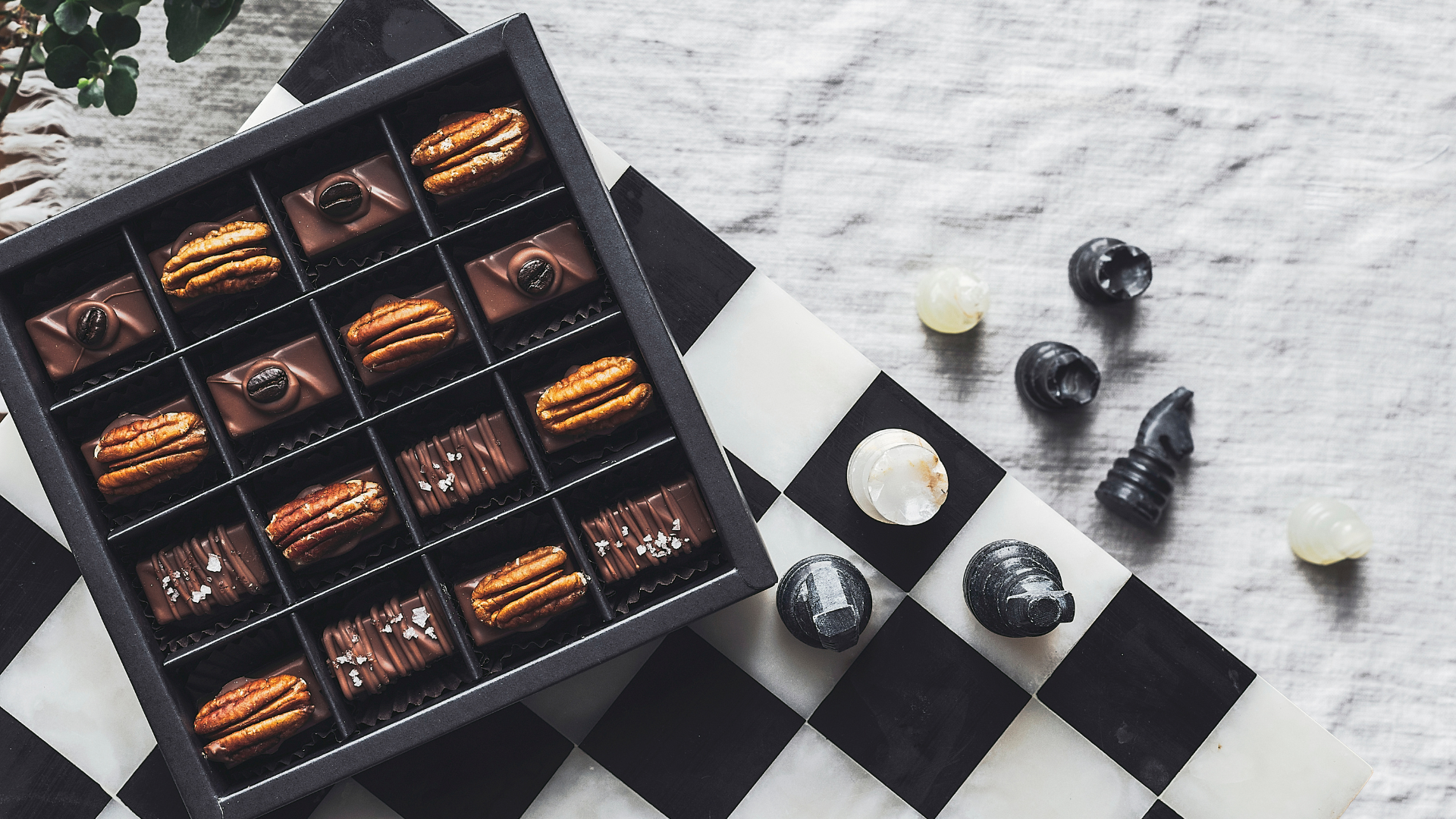 25 Piece Assorted Chocolates Collection