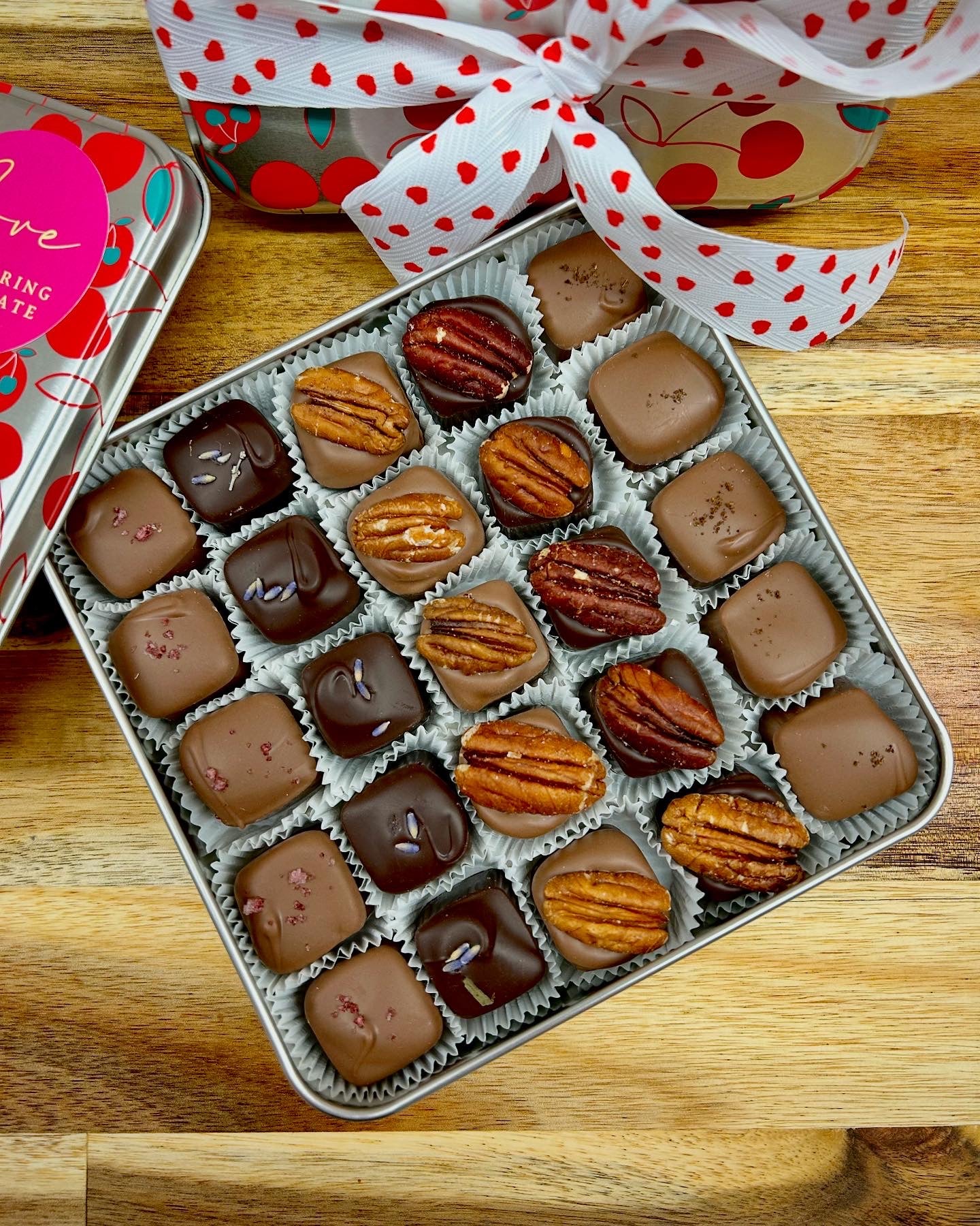 25 Piece Chocolate Caramel Refillable Tin